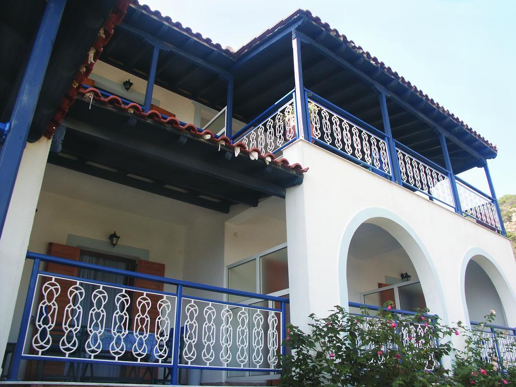 Agnanti Hotel Kalamakia 外观 照片
