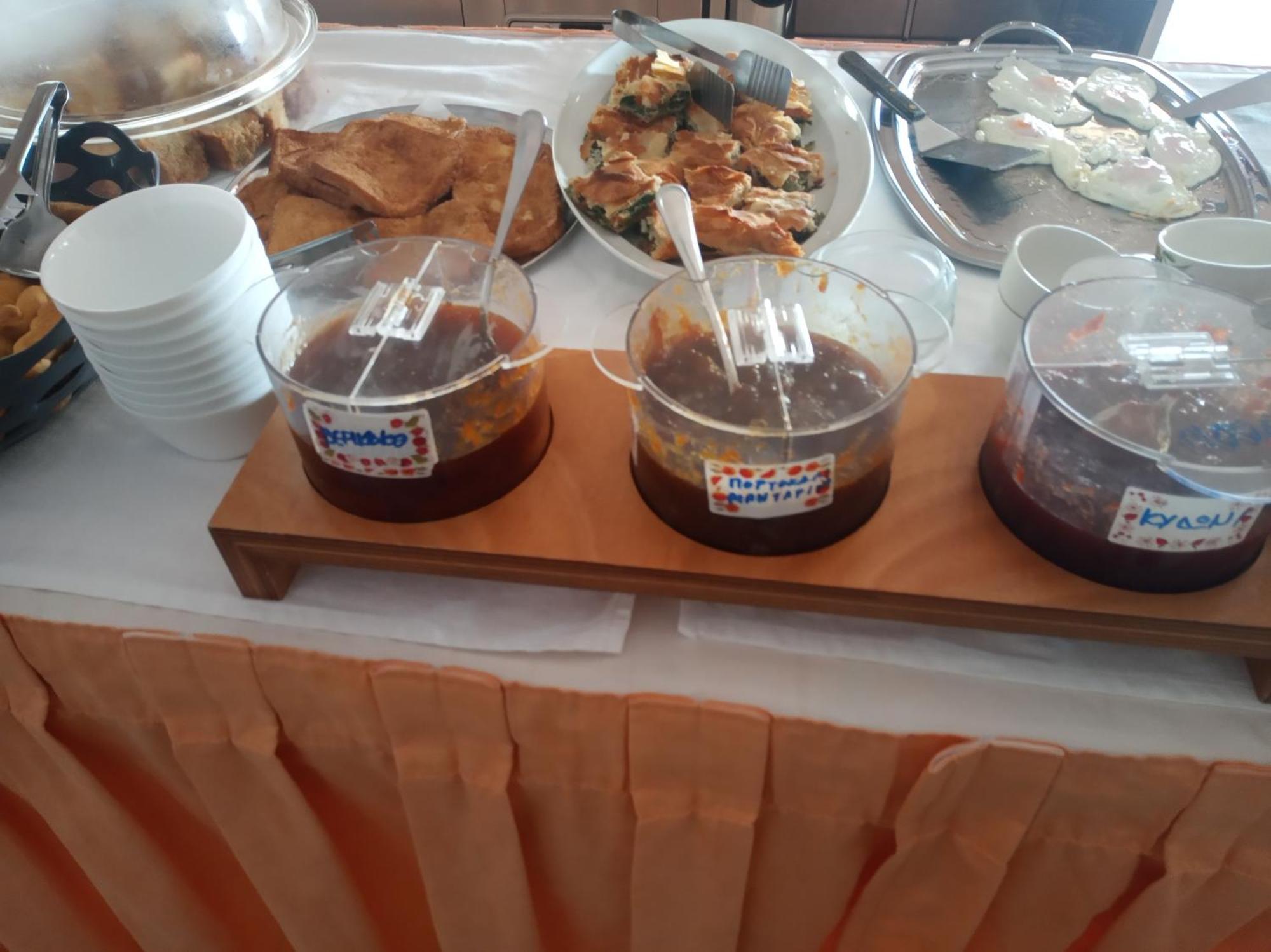 Agnanti Hotel Kalamakia 外观 照片