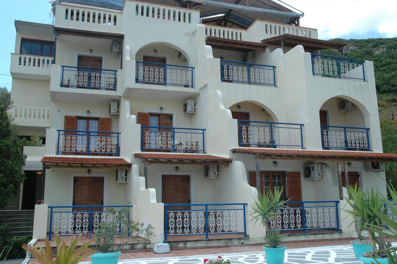 Agnanti Hotel Kalamakia 外观 照片