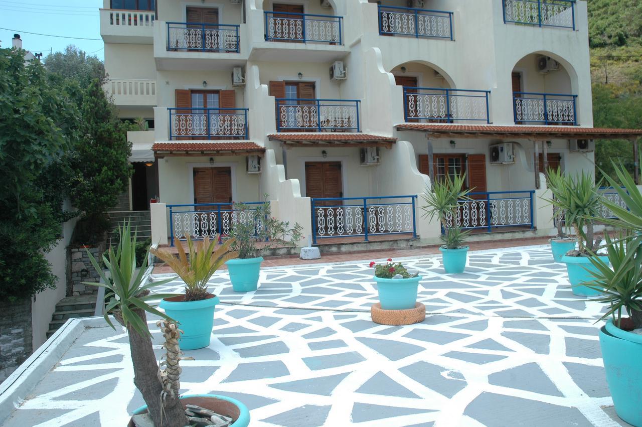 Agnanti Hotel Kalamakia 外观 照片